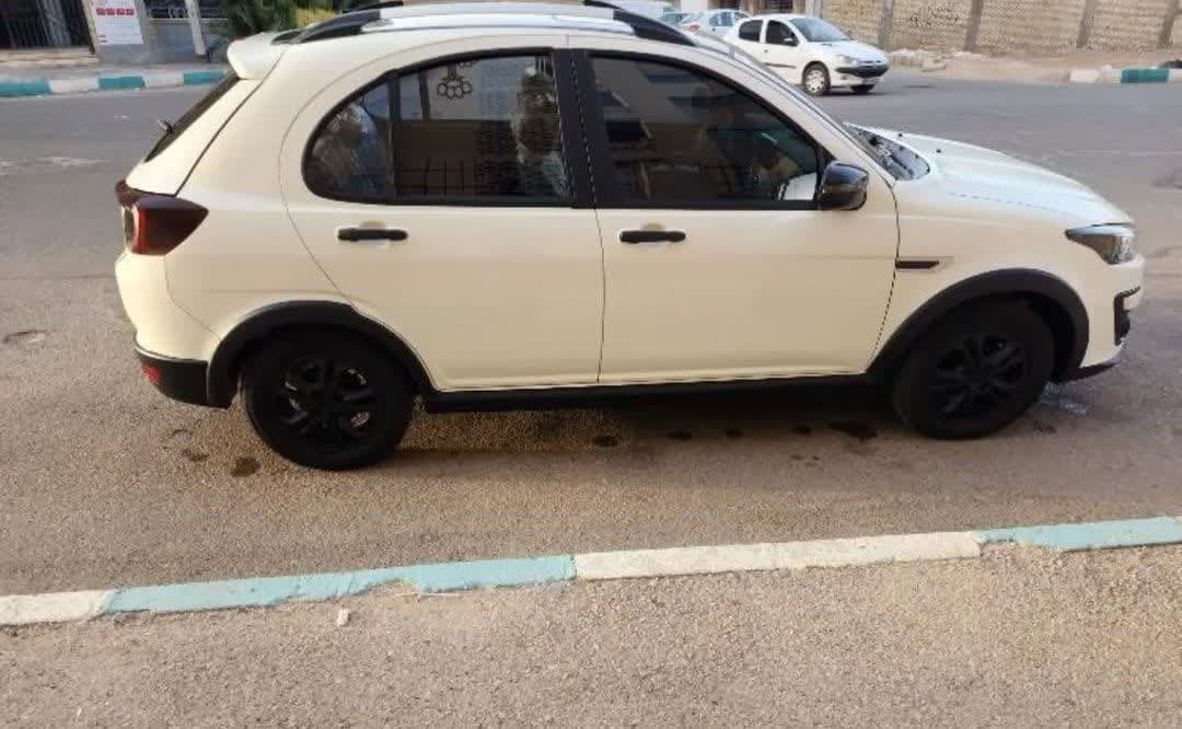 خودرو اطلس سفید سانروف