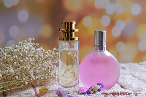 فرق عطر جیبی و دکانت چیست؟