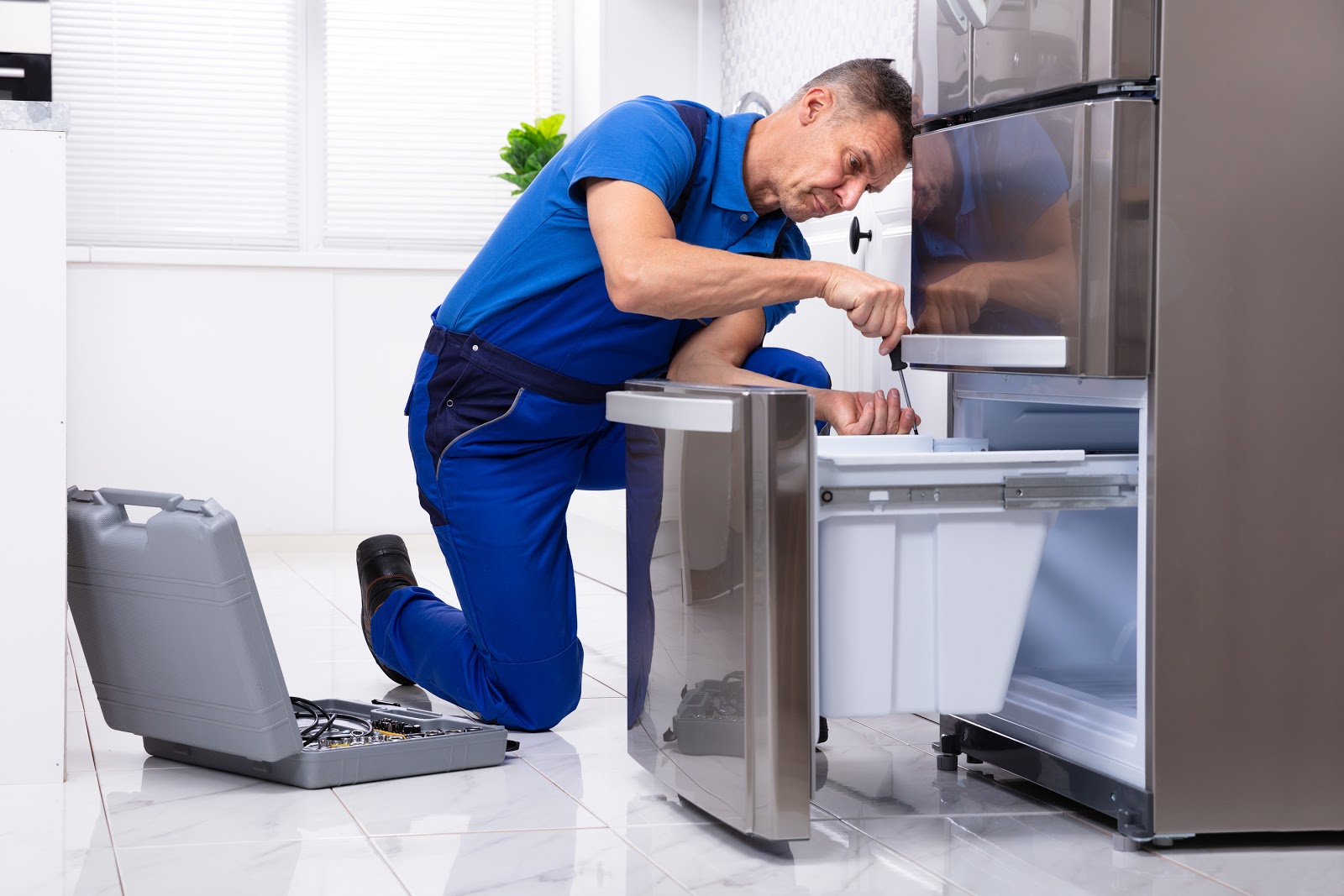 Appliance Repair in the Age of COVID-19 | Blog | 𝗪𝗶𝗹𝘀𝗵𝗶𝗿𝗲 𝗥𝗲𝗳𝗿𝗶𝗴𝗲𝗿𝗮𝘁𝗶𝗼𝗻